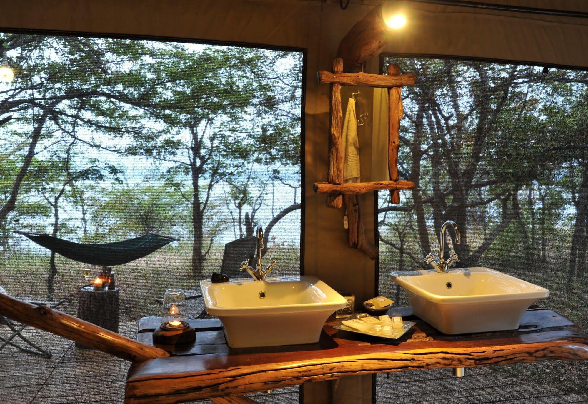 Changa Safari Camp Matusadona National Park ภายนอก รูปภาพ