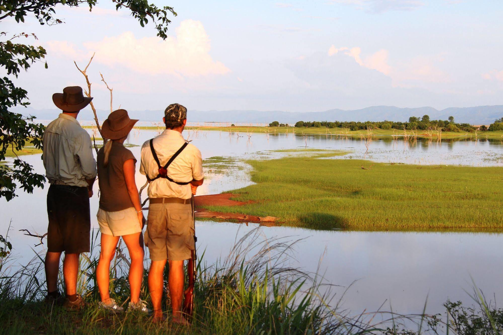 Changa Safari Camp Matusadona National Park ภายนอก รูปภาพ